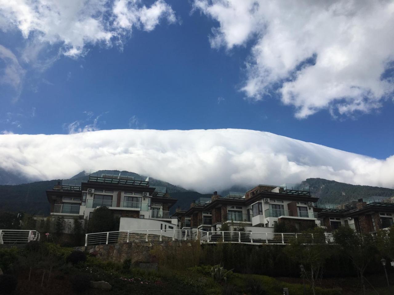 Liman. Cloud Golf Homestay ต้าหลี่ ภายนอก รูปภาพ